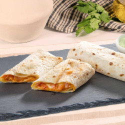Tortita de pizza rellena de pavo tomate y queso - cada unidad 270 gr
