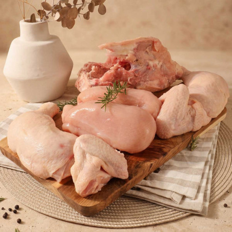 Pollo entero de 2,75 kg troceado a tu gusto o la pieza entera